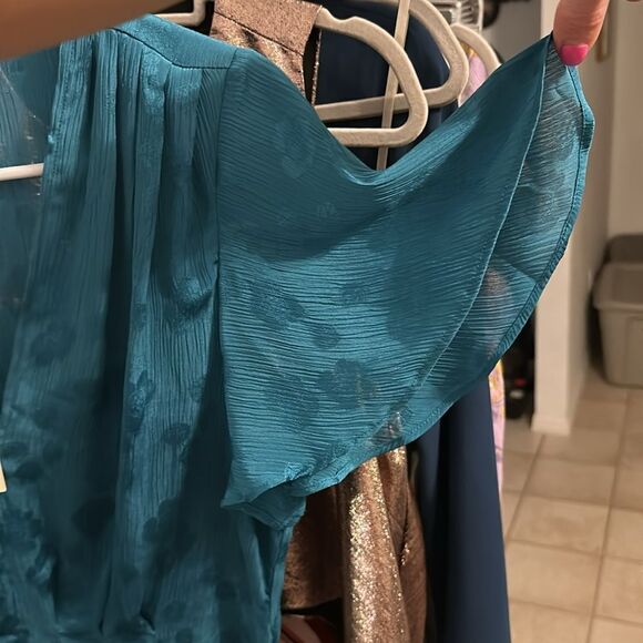 Max Studio Teal Blue Jacquard Chiffon Wrap Style Flutter Sleeve Blouse - Picture 6 of 11